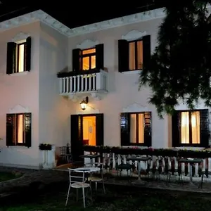 Crispi Местре